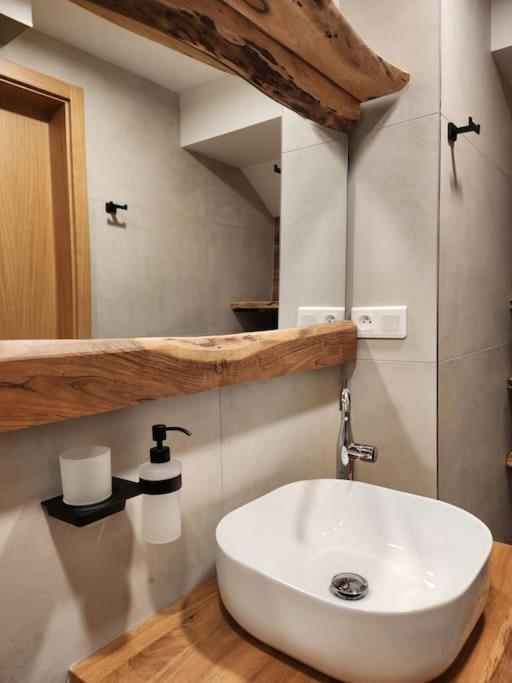 Krasny Apartman Refrino Janske Lazne Exterior foto